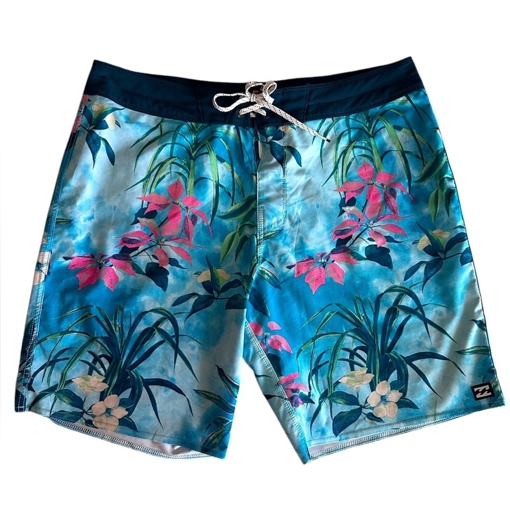 Billabong Men's Blue Tropical Swim/ Board Shorts size 34